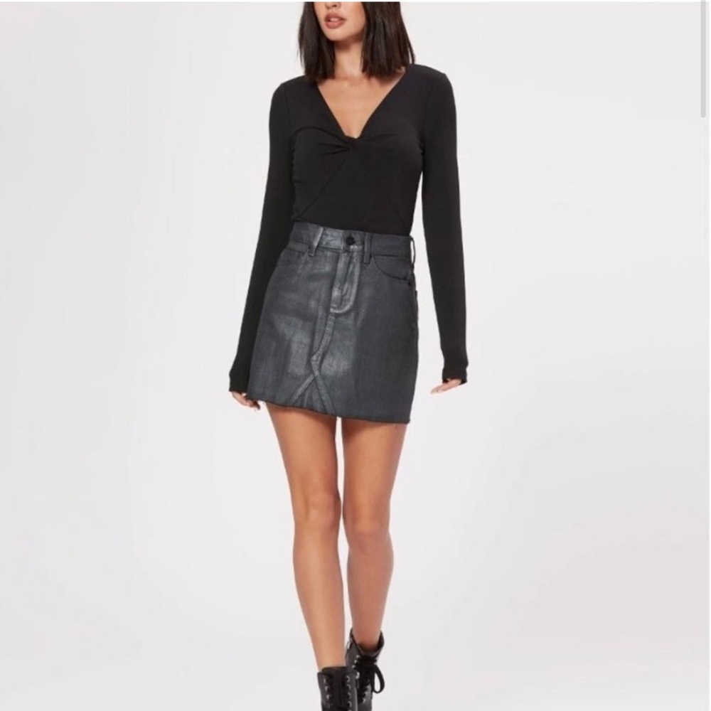 PAIGE Aideen Size 31 High Rise Coated Stone Black Pearlized Mini Skirt, Raw Hem